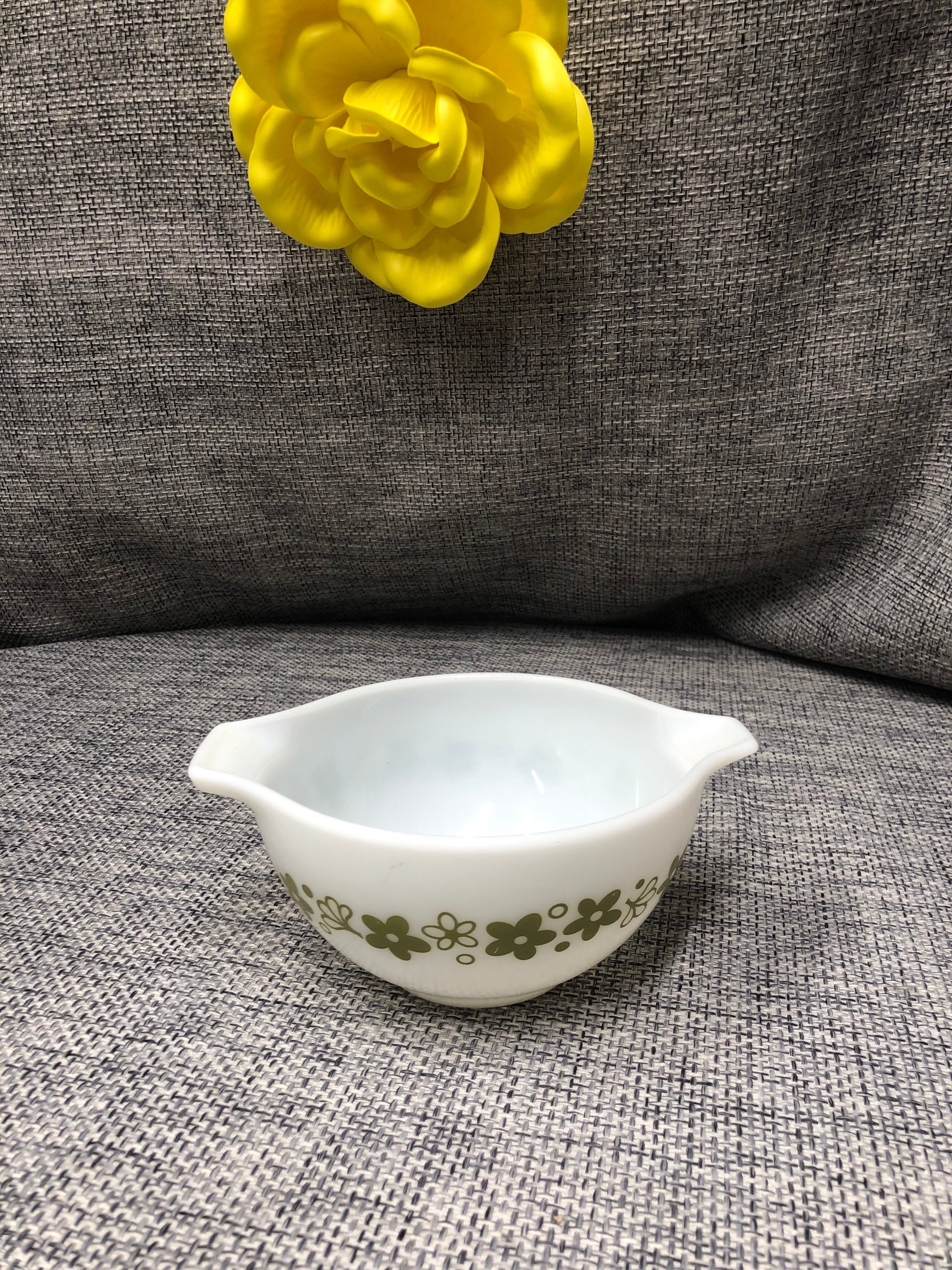 Pyrex Spring Blossom, Crazy Daisy 401, 402, 403, 404 Mixers
