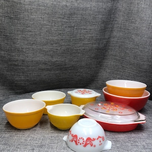 Pyrex Friends ship mixers, divided dish, casserole, Cinderella