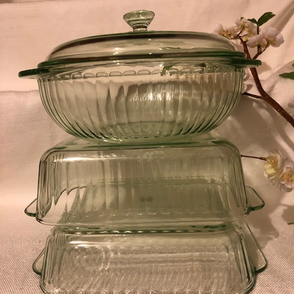 Pyrex green bakeware various sizes