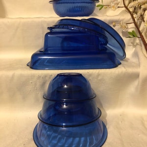 Pyrex blue bake ware various sizes