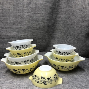 Pyrex Grosella amarilla 441, 442, 443,444 Mezcladores Cenicienta
