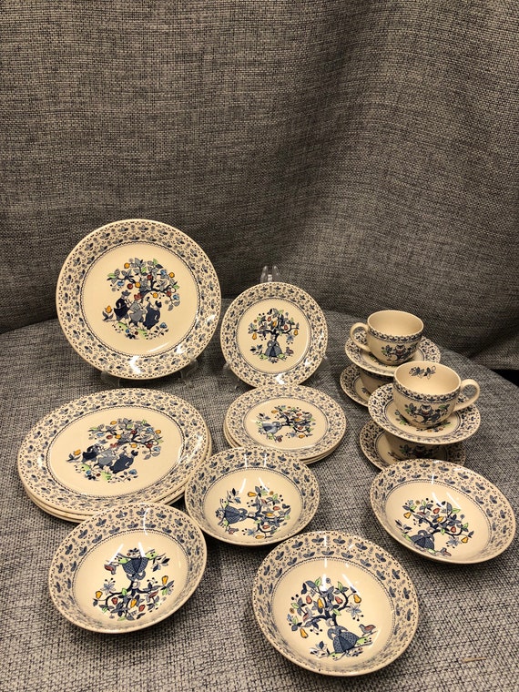 Sugar & Spice Staffordshire England Ironstone Dinner, Dessert
