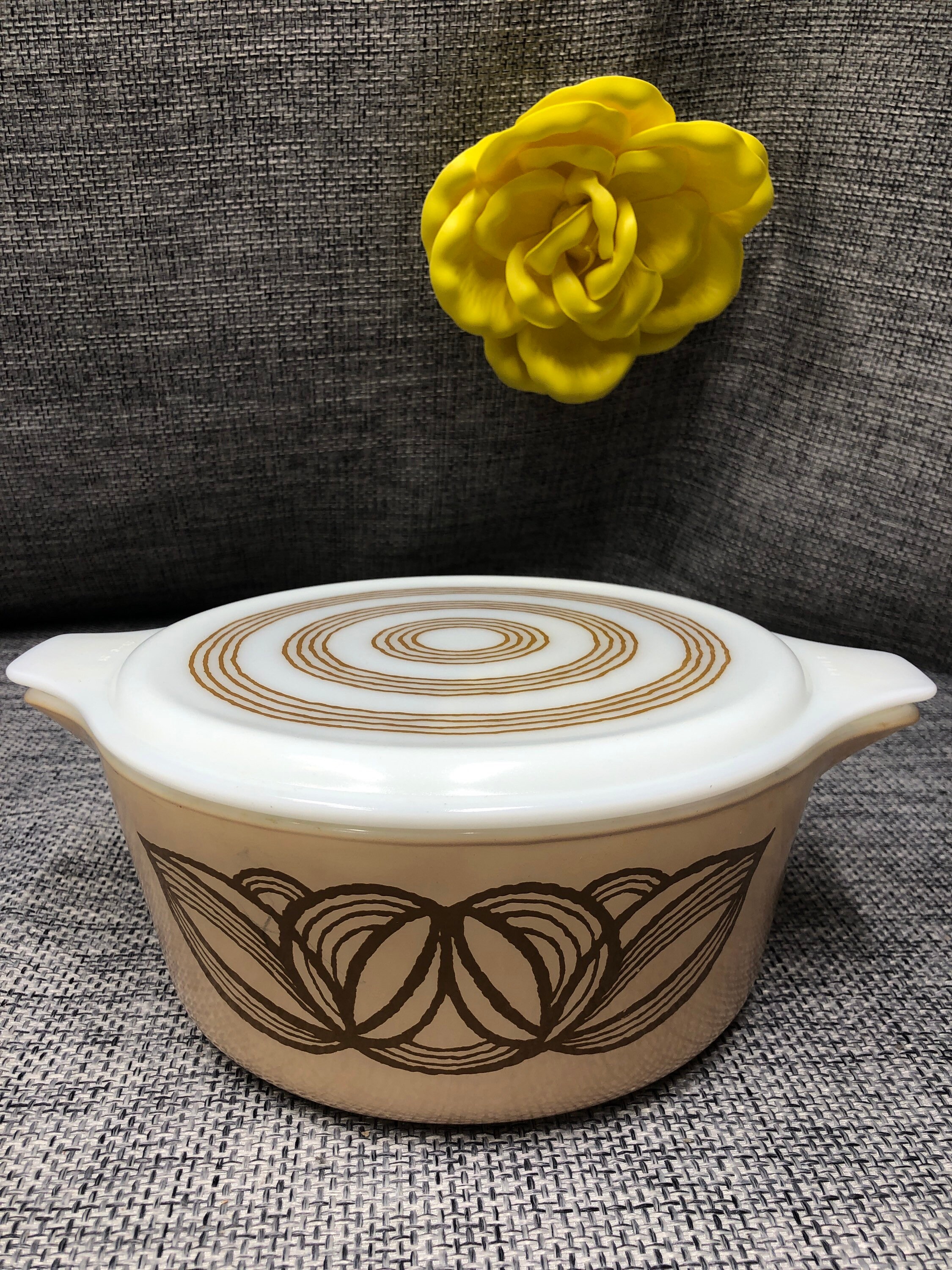Vintage Pyrex Raffia or Brown Onion 475+ Original Lid Promo