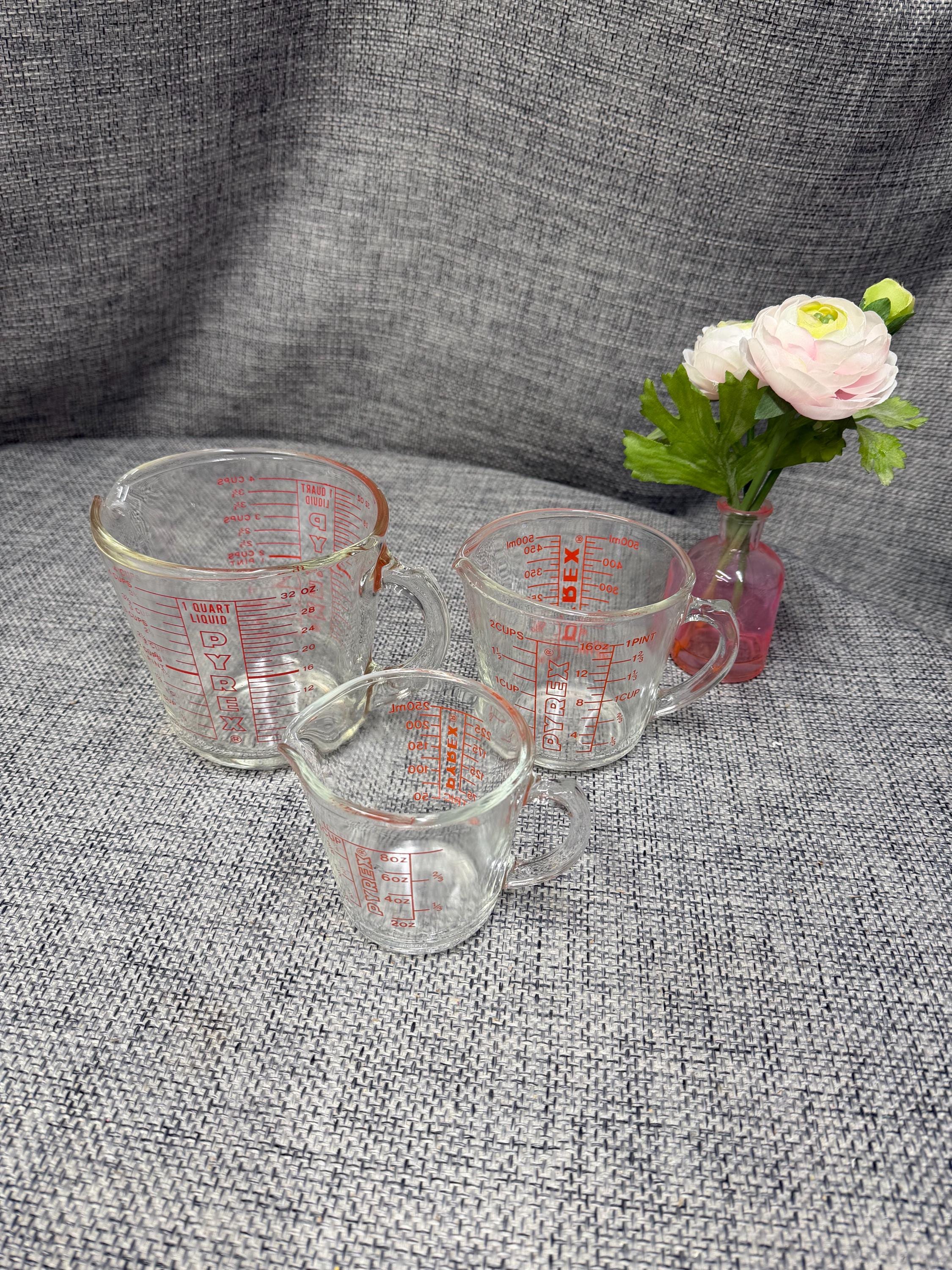 Vintage pyrex measuring cup - Etsy 日本