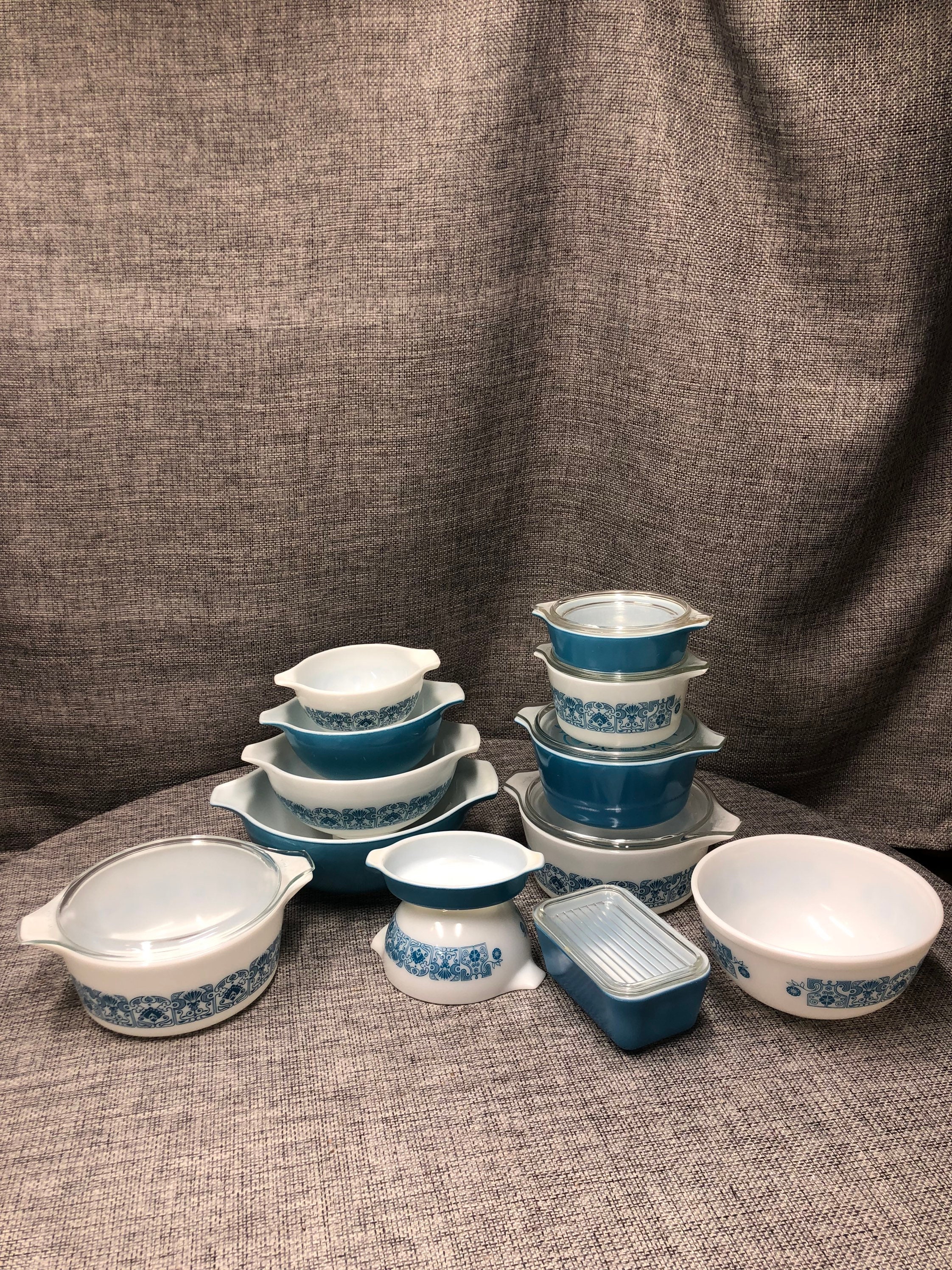 Pyrex Blue Horizons Casseroles 475,474,473,471 & Cinderella