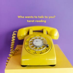 Wie wil er met je praten? tarotkaarten lezen.