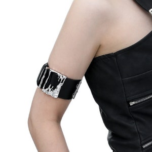 Liquid Metal Cool Melting Belt Arm Band • Punk Women Belt • Black Belt with Cool Silver Buckle Adjustable Metallic Arm Bracelet