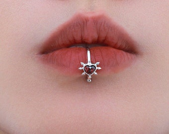 Heart's Edge S925 Silver Lip Cuff Ring (Non Piercing)
