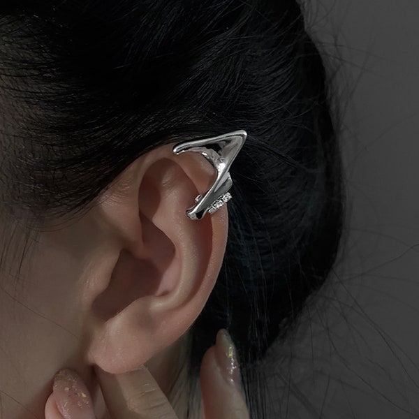 Silver Elf Ear Cuff • No Piercing • Fantasy Earrings • Wrap Earrings • Fairy • Gothic • Ear Climber • Modern Minimalist Jewelry • Elves