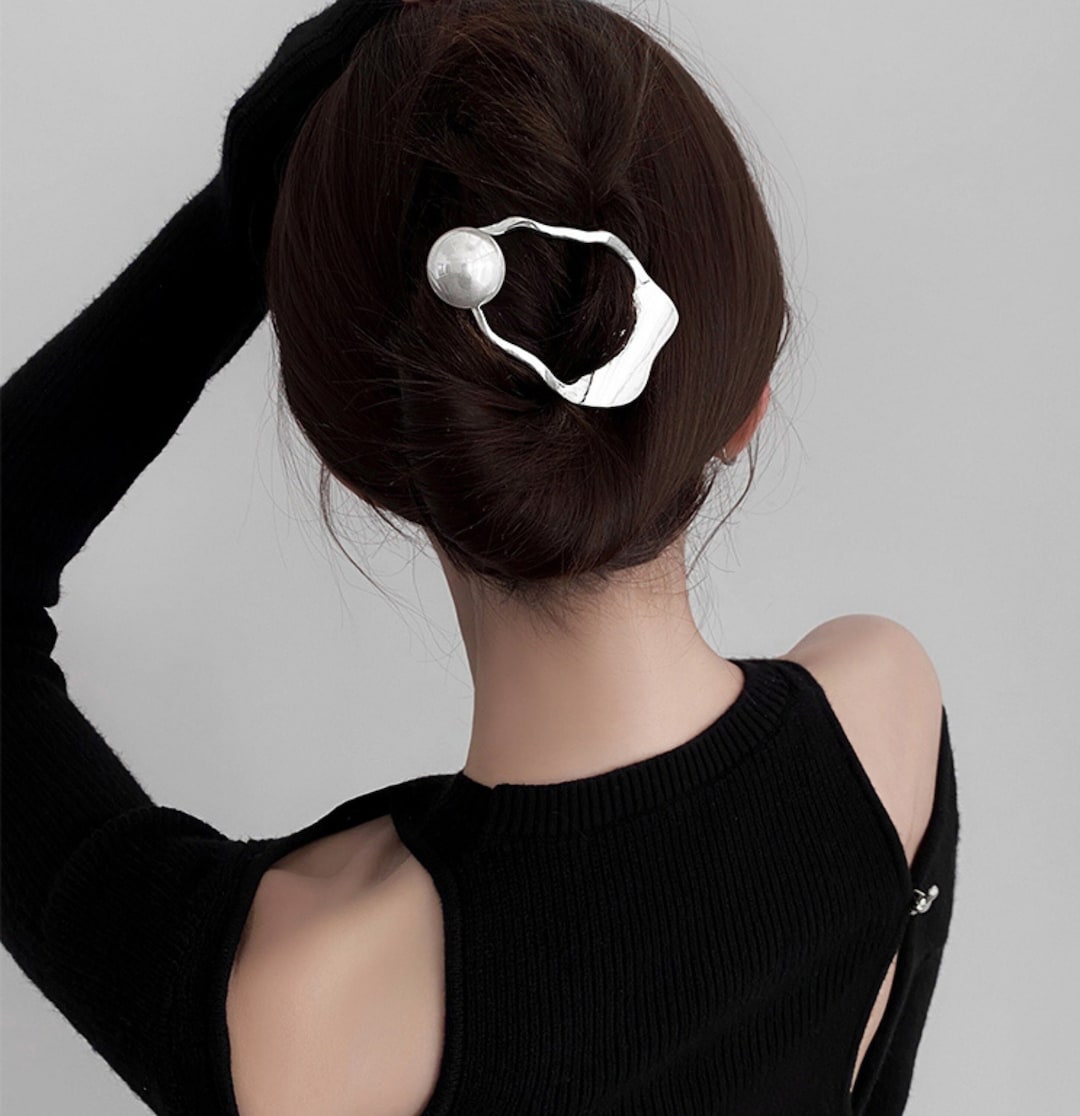 Pearl Metal Hair Clip Abstract Silver Hair Claw Clip for Thin and Thick