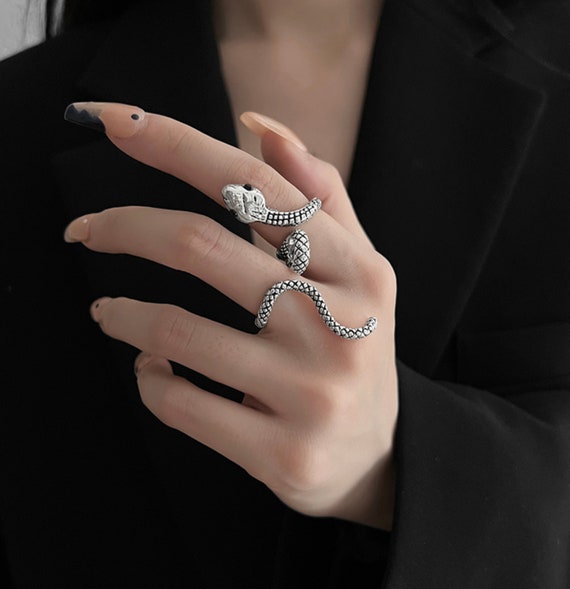 Generic Snake Ring, Vintage Punk Rings Stylish Snake Adjustable Open  Stacking Ring Gothic Snake Alloy Finger Ring Finger Joint Decor for Men  Girls, No. 10 : Amazon.in: Jewellery