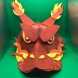 Gigantamax Charizard hat