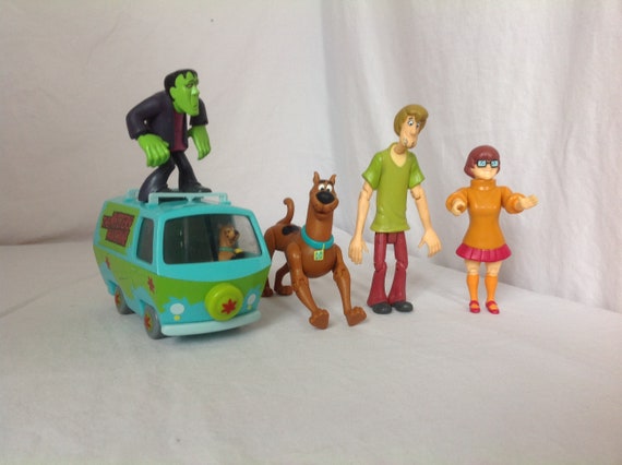 The Mystery Machine with Shaggy and Scooby-Doo Figurines