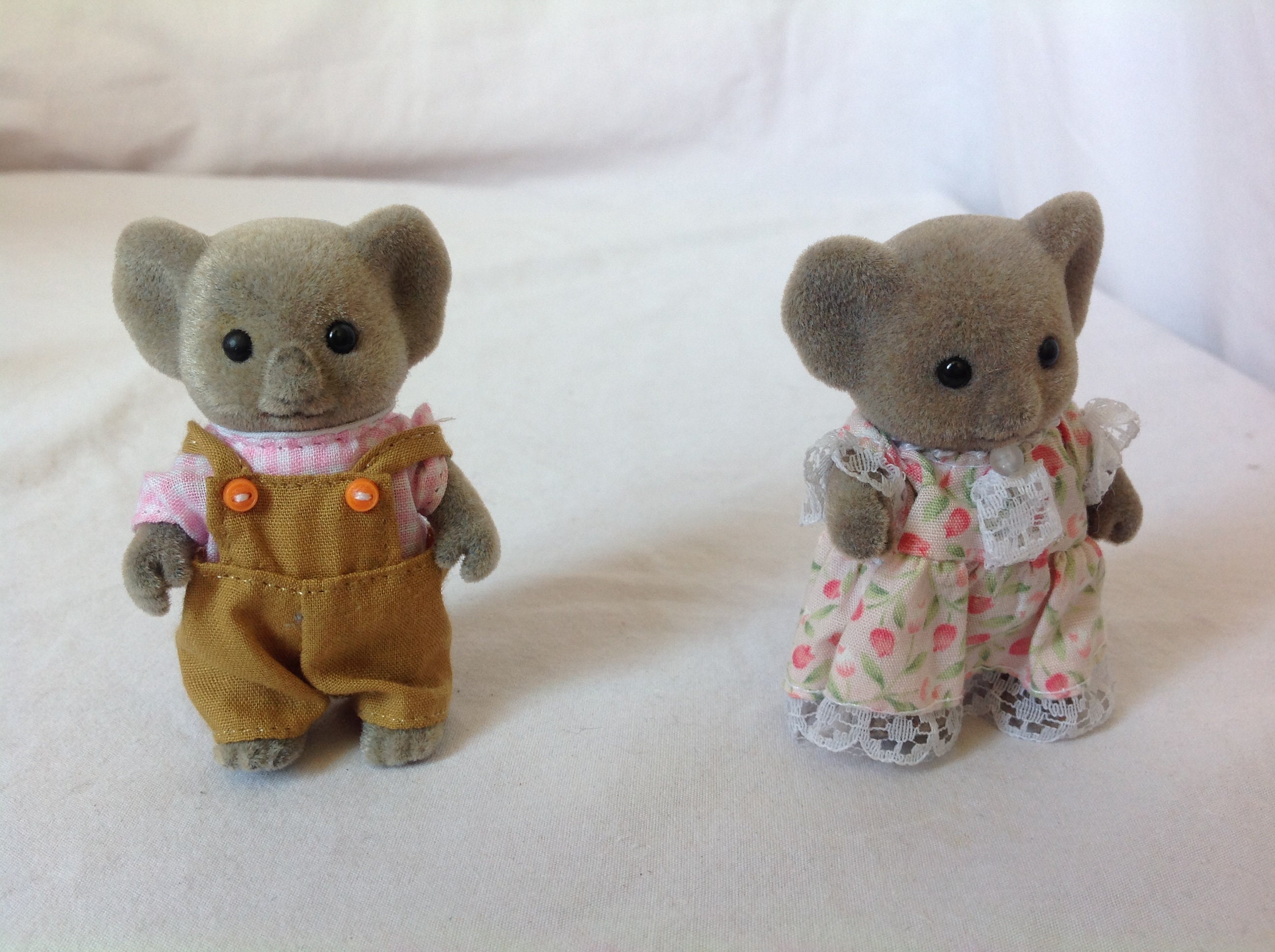 Calico Critters / Sylvanian Families Koala Bear Family of 4 – The  Billabongs – TOMY – MIB – Teddy Bears and Friends