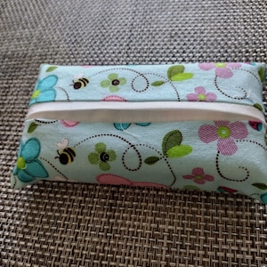 Pocket Tissue Holder