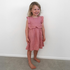 Molde de costura em PDF para avental Lily: vestido para bebês, crianças pequenas e meninas (tamanhos de 6 a 9 meses a 8 anos)