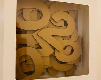 Dünne Pappbuchstaben und Zahlen. DIY Buchstaben und Zahlen. Verschiedene Größen. Für mehrere Zwecke.