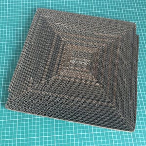 Rascador de cartón para gatos. Diseñado para casetas para gatos Smart Cardboard. Hecho a mano.
