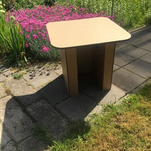 Mesa temporal. Mesa de picnic de cartón. Mobiliario para campamentos y eventos. Ecológico, reutilizable, plegable. Escritorio de cartón. Soporte de cartón.