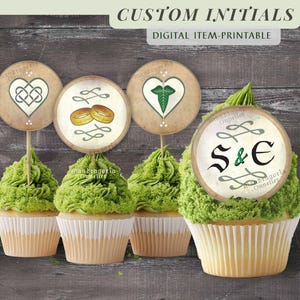 Initialen Cupcake Toppers für Fantasy Hochzeit, personalisierte Braut und Bräutigam Dekorationen, Hobbitcore Dessert Tisch Picks PRINTABLE