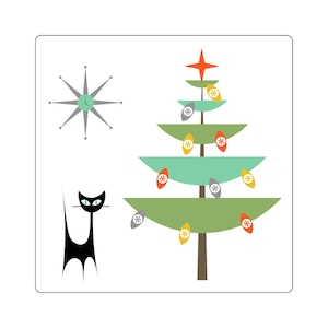 Könnte beinhalten: Ein Weihnachtsbaum im Retro-Stil mit einem Stern oben und bunten Ornamenten. Eine schwarze Katze mit grünen Augen und ein grauer Stern sind ebenfalls auf dem Bild zu sehen.