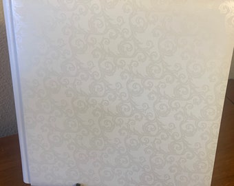 Creative Memories 12x12 White Wedding Album w/15 white pages