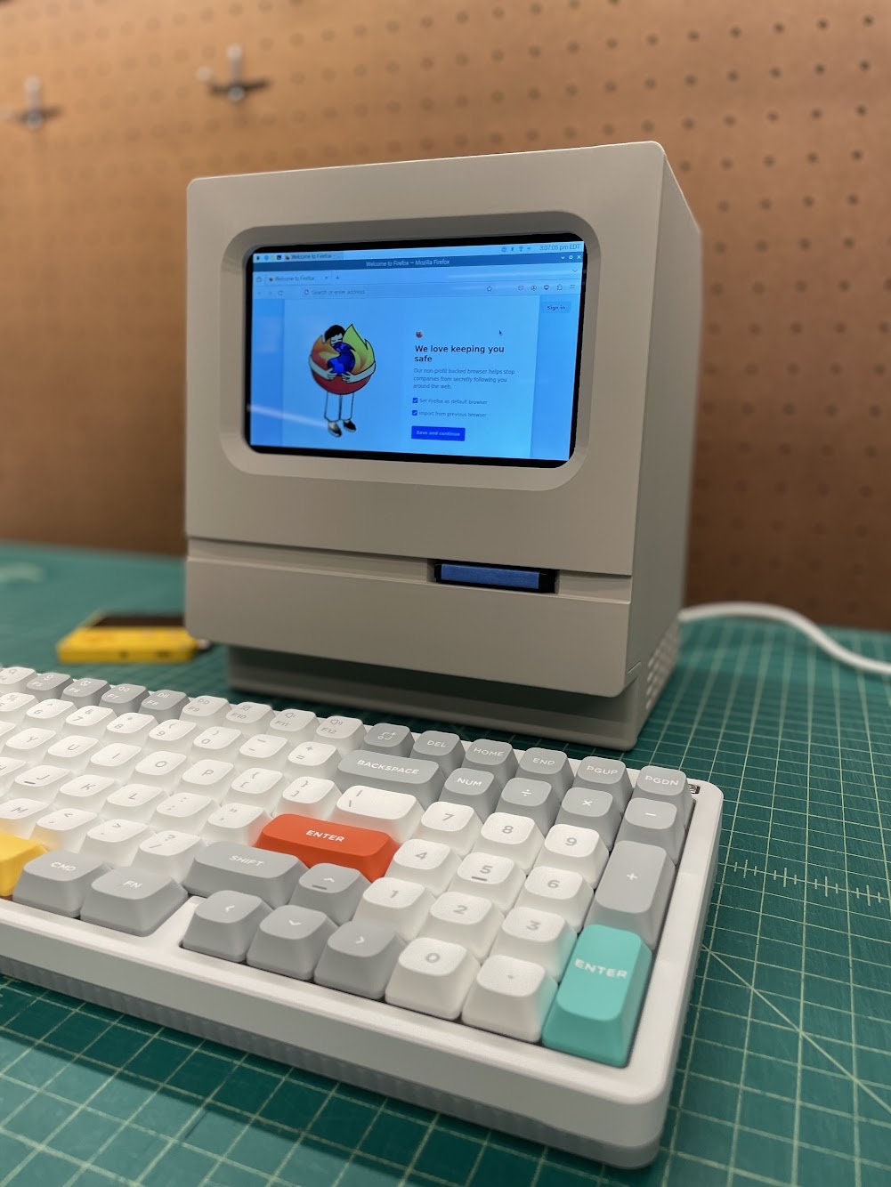 ミニPC Machintosh mini Macintosh Mini SUPER Cute 4, 75% Scale Macintosh Classic 3D
