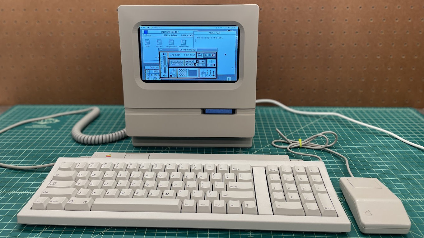 Macintosh Mini SUPER Cute 4, 75% Scale Macintosh Classic 3D Macintosh Mini SUPER Cute 4, 75% Scale Macintosh Classic 3D