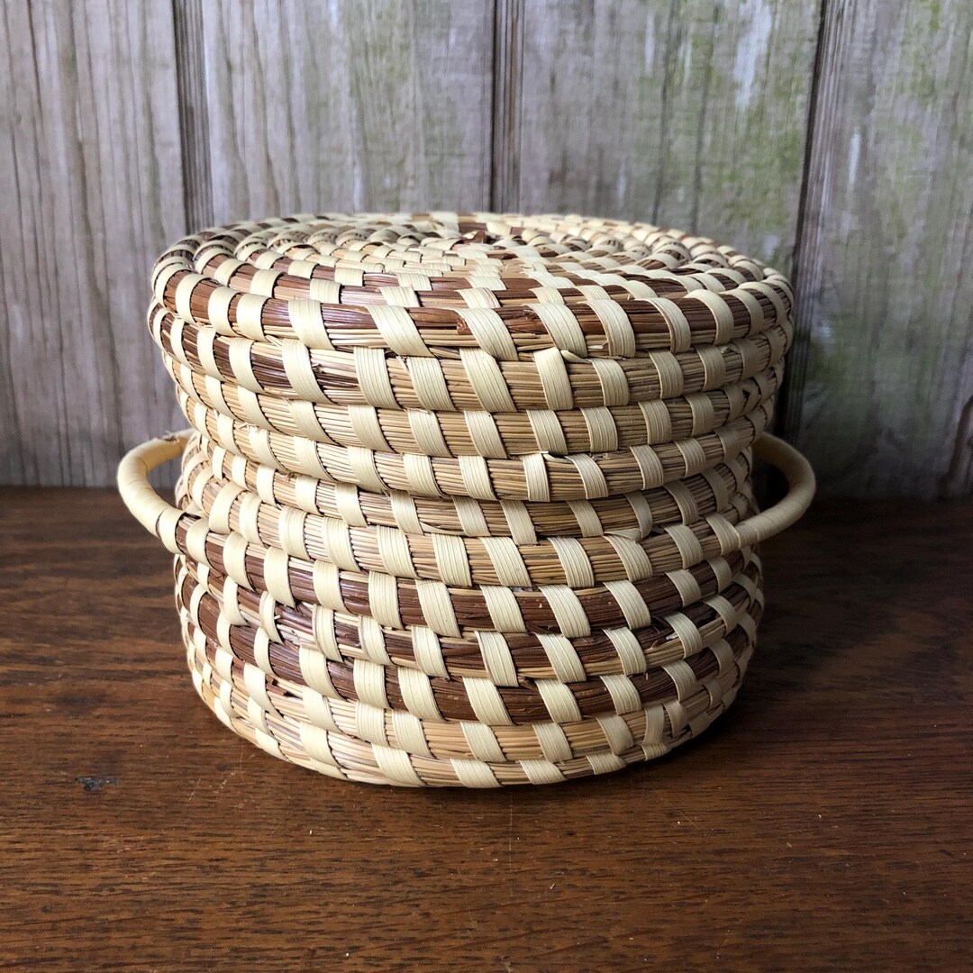 Vintage Gullah Sweetgrass and Longleaf Pine Needle Lidded Basket ...