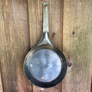 Cold Handle Cowboy Skillet - National