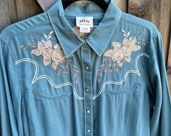 Ariat Western Snap Shirt with Embroidery - Long Sleeve XL TG - Smile Pockets
