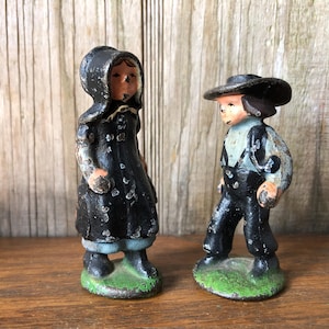 Vintage Cast Iron Figures - Amish Couple