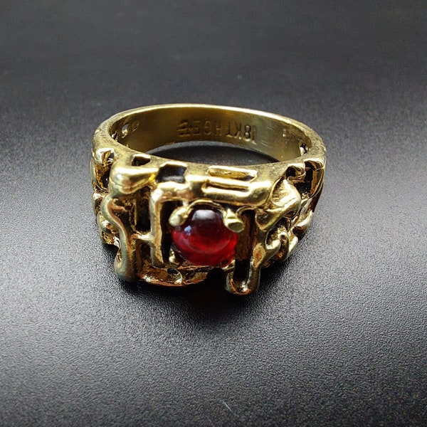 Uncas 18k gold plate brutalist ring, size 9, chunky style, red glass detail, cutout design