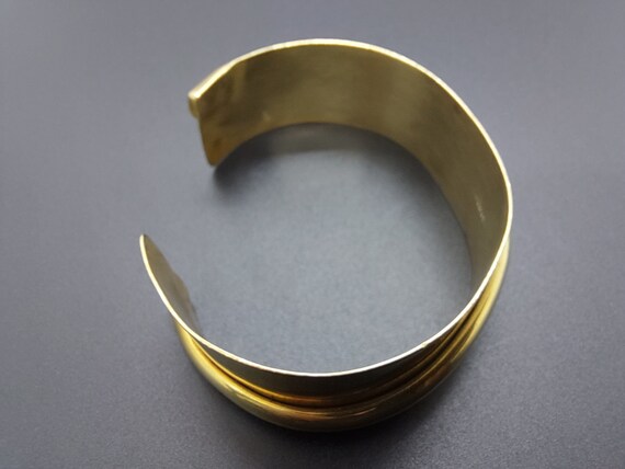 Vintage handmade brass cuff bracelet, 3/4" wide, … - image 7