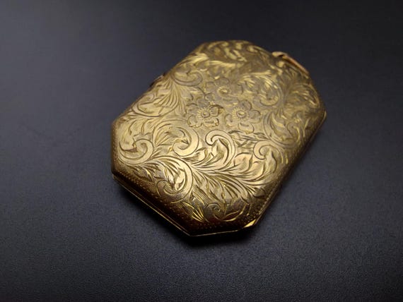 large gold filled locket, rectangular with cut of… - image 7
