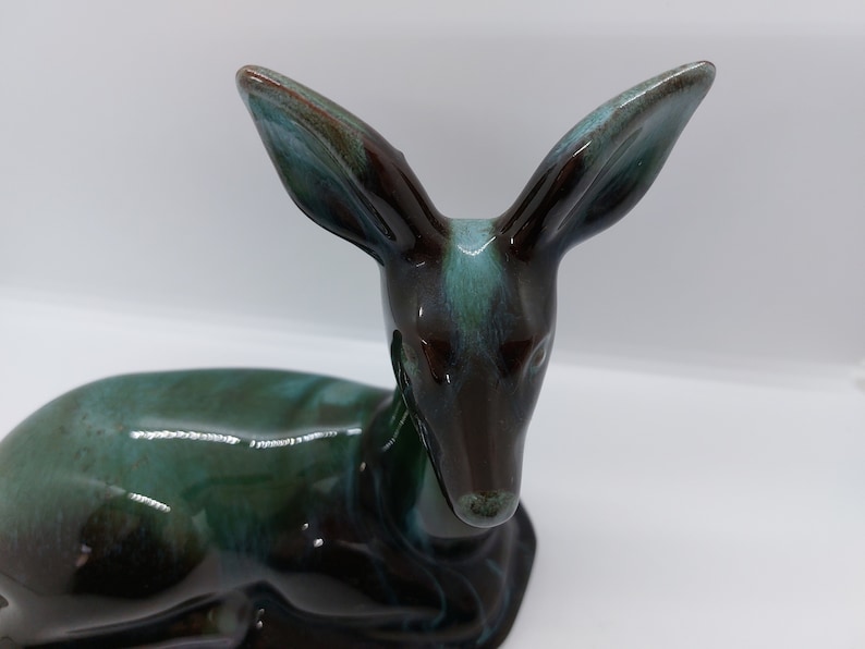 Blue Mountain Pottery deer figurine, green and black glaze, Canadian made vintage pottery image 6