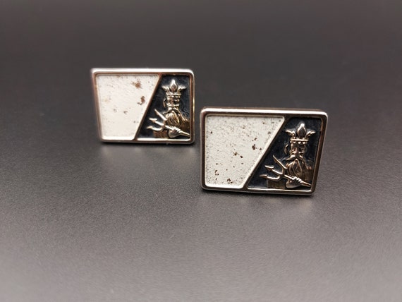Paire De Boutons De Manchettes En Métal Doré - Motif 7 Couronnes, Occasion
