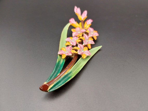 Large 1940s Coro flower brooch, enameled with rhi… - image 7