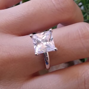 Prinsessslipad sterlingsilver solitärring, 3,01 karat simulerad CZ