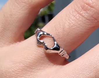 7mm Open Hands Heart Ring Band Thumb Ring Trendy Band New Design Solid Band 925 Sterling Silver Celtic Black Oxidized