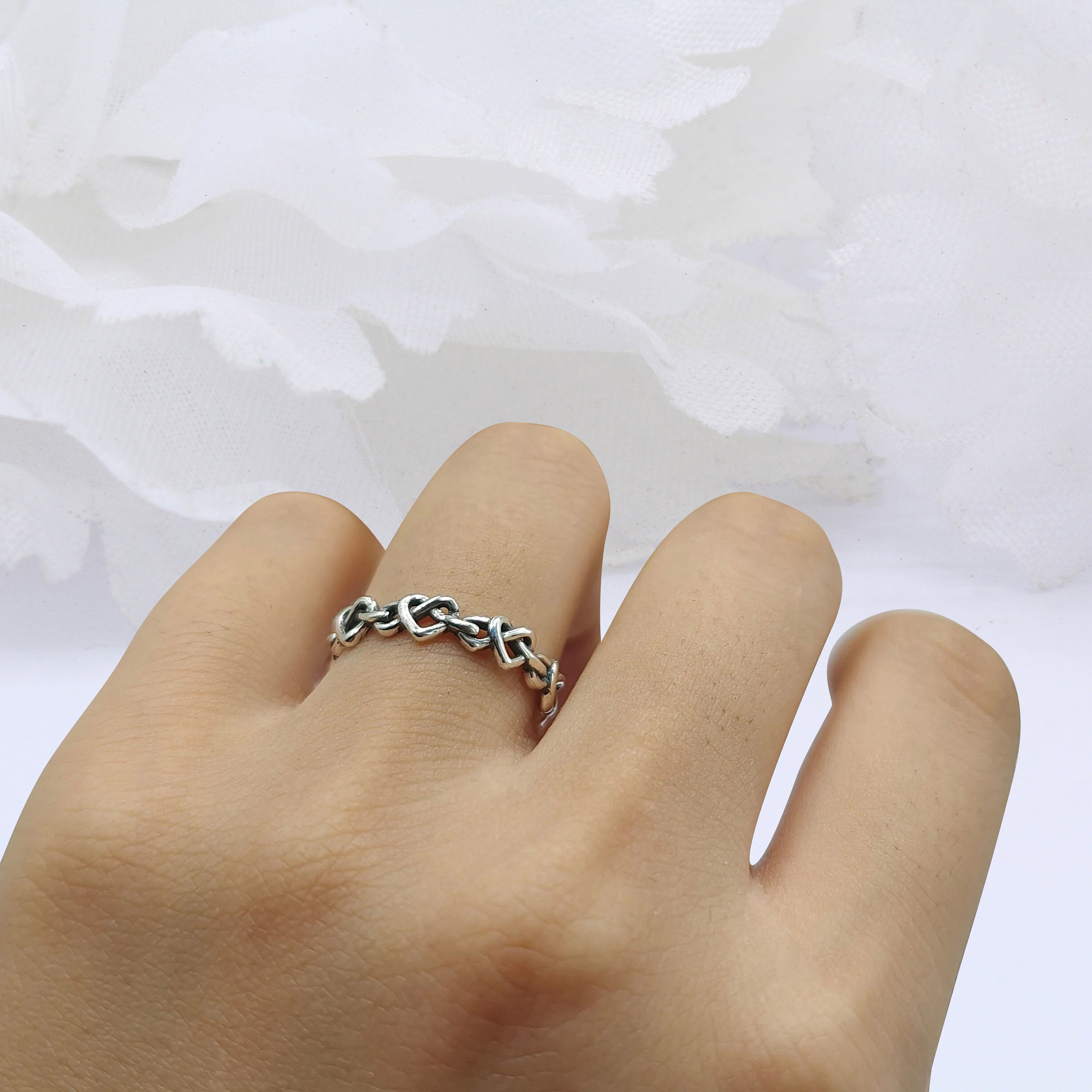 Anello Con Nodo Celtico: Fascia Impilabile In Argento Sterling O