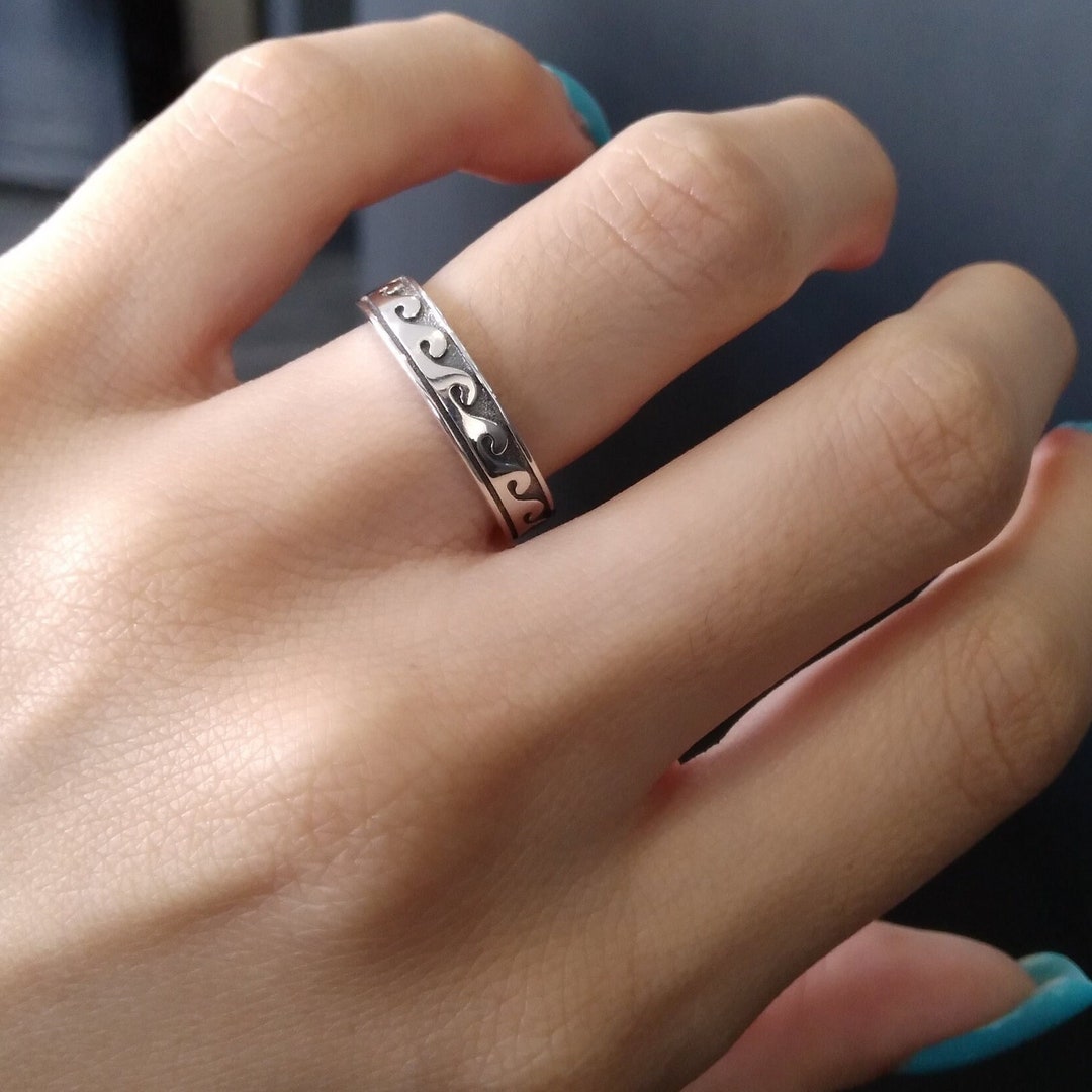 gucci silver ghost 4mm ring