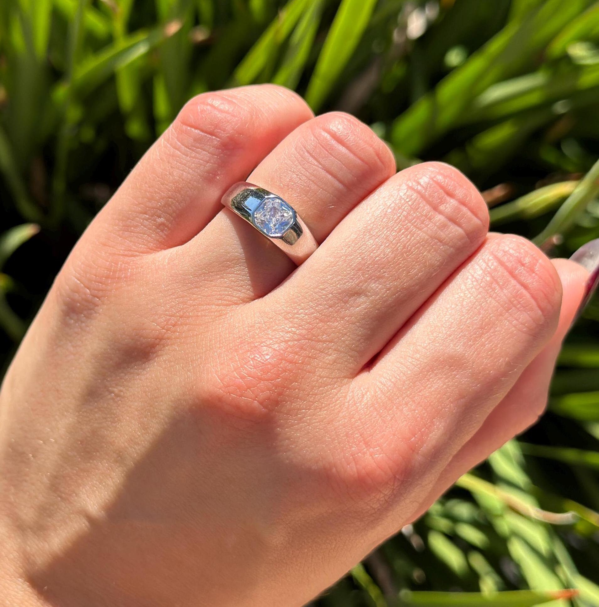 6.8 Mm Signet Solitaire Band Ring Wedding Engagement Band CZ Ring