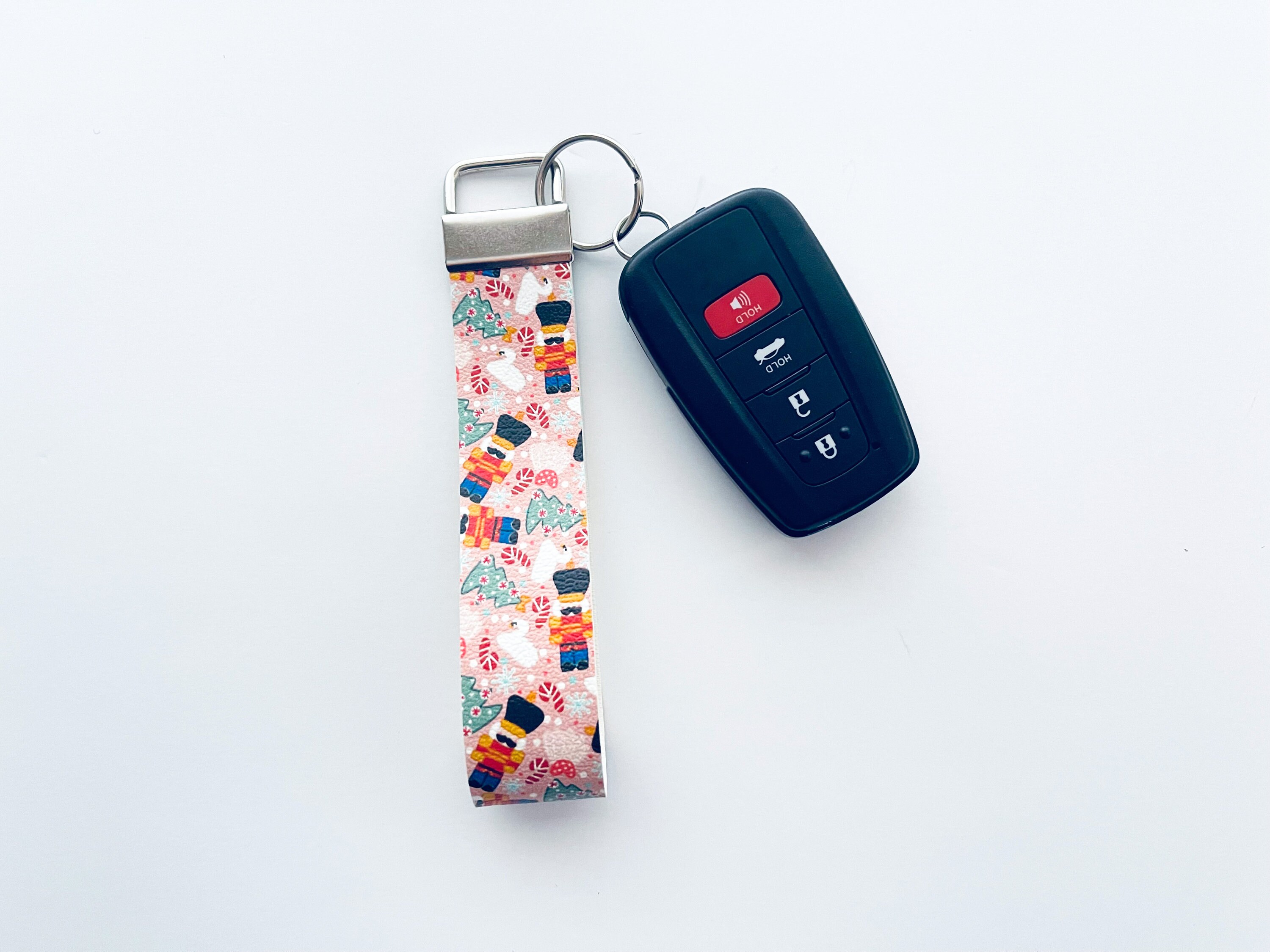 Wholesale Keychains, Wholesale Keychain Wristlet, Office Gifts, Bulk Wedding Favors, Package