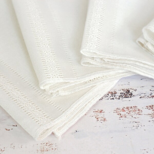 Vintage White Cloth Napkins Set (4)  Solid Fabric Serviettes Retro Classic Table Linen French Country Cottage Farmhouse Dining