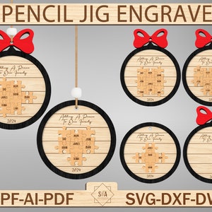Ornamento di Natale personalizzato per la famiglia Svg, Ornamento per l'anno familiare Puzzle personalizzato Svg, Pezzi della nostra famiglia, Ornamento di Natale Svg, File digitale