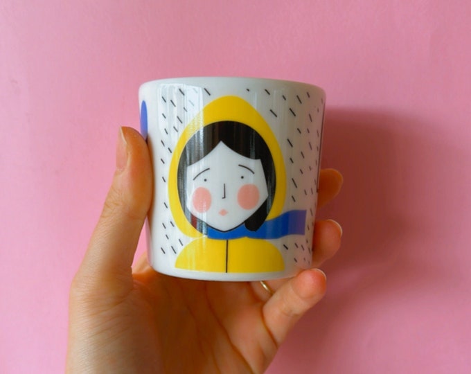 Londoner Porcelain Mug: Hand-Drawn London Theme, 230 ml