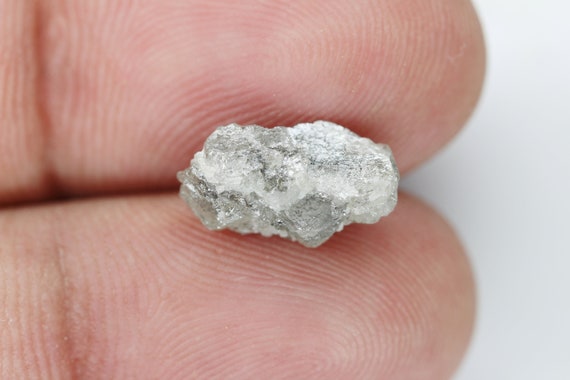 Diamant Brut Naturel Gris-blanc 3.32 Ct, Qualité Industrielle I3, Brut Non Taillé - Provenance Inde