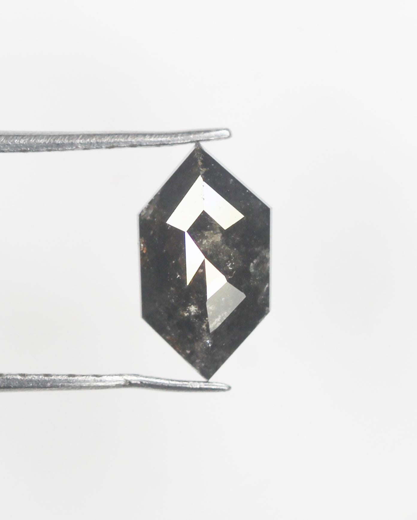 1.00 CT、天然ルースヘキサゴンカットダイヤモンド、ブラックカラー 