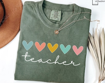 Camiseta de maestro Comfort Colors®, camiseta con corazón de maestro, camiseta linda para maestro, agradecimiento al maestro, regreso a clases, regalo para maestros nuevos, camiseta para enseñar